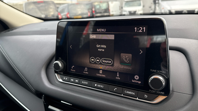 Nissan Qashqai 1.3 DiG-T MH Acenta Premium 5dr Petrol Hatchback